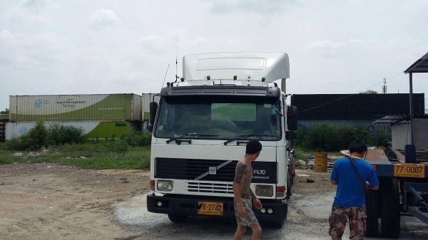 10 ล้อหัวลาก VOLVO FL10 ปี 2548 รถสภาพดี สวย เล่มพร้อม