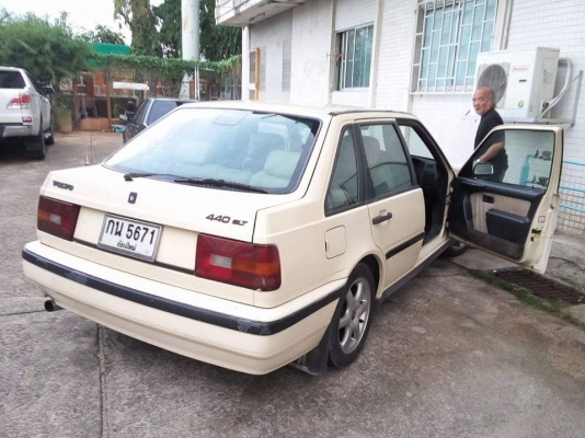 (ลดราคาเหลือ36800บาท พร้อมค่าส่ง) ขายvolvo 440 เครื่อง4afe arto lpg ทะเบียนพร้อมโอนภาษี60