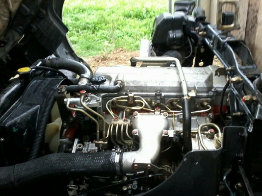 รถ 6 ล้อล่องแมกก้าปี 49 เครื่อง150 แรง ไมล์ 110000 เอกสารพร้อมโอน  820,000