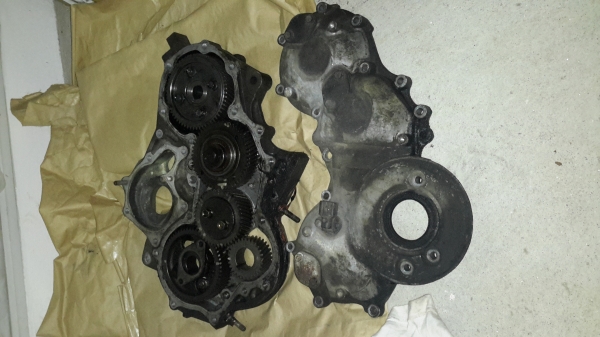 ชุดเฟืองหน้าเครื่อง 4jh1 พร้อมฝาครบชุด