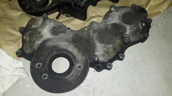 ชุดเฟืองหน้าเครื่อง 4jh1 พร้อมฝาครบชุด