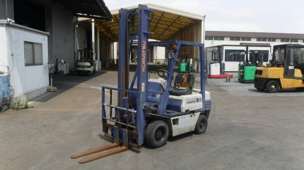 มองหารถโฟล์คลิฟท์งาเทนึกถึงพี่ที่เอชลบุรี0818342060