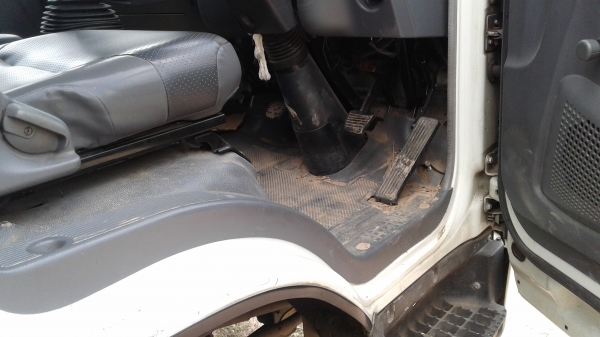 สิบล้อ มิตซู ไอ้หลง  FN527MA 6D16-195 เกียร์เดิม10สปีส ดั้ม KCสภาพดีสวยพร้อมใช้ ราคา 585,000บ ทะเบียนพร้อมโอน