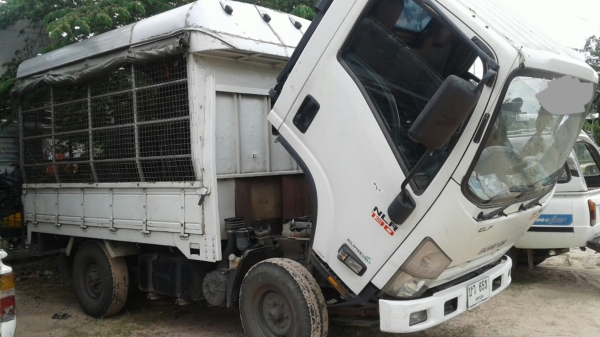 สิบล้อ มิตซู ไอ้หลง  FN527MA 6D16-195 เกียร์เดิม10สปีส ดั้ม KCสภาพดีสวยพร้อมใช้ ราคา 585,000บ ทะเบียนพร้อมโอน