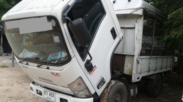 สิบล้อ มิตซู ไอ้หลง  FN527MA 6D16-195 เกียร์เดิม10สปีส ดั้ม KCสภาพดีสวยพร้อมใช้ ราคา 585,000บ ทะเบียนพร้อมโอน