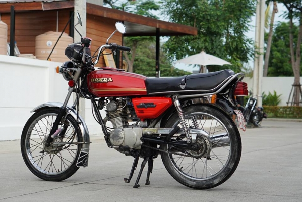 วุฒิ นนบุรี ขาย HONDA GL100cc. รถสวยเดิมเครื่องดีทะเบียนพร้อมโอน