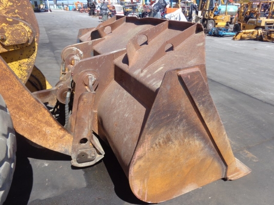 รถตักล้อยาง รถนอก มือสอง WA380-1