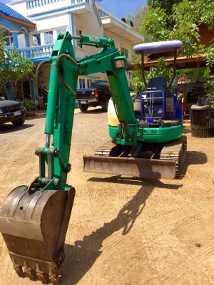 KOMATSU 27mr-1<คอลโทนสั้นปั๊มนิ้วมีลายหัวแย๊ก>(ใส่แทรคเหล็กใหม่มือ1)(มีVDOชม)☎️085-5632278(ราคต่อรองได้)