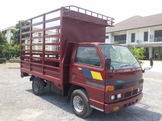 NHR หัวปี๊บ เครื่อง2800 แหนบหน้าแหนบหลัง เพลาลอย ป้ายเล็ก มีแอร์ รถสวยภายในสวยครบพร้อมใช้