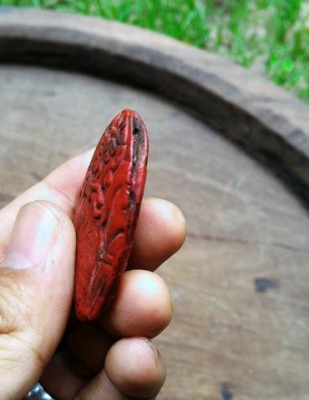 กะลาตาเดียวประกบคู่เก่าแท้ จุ่มน้ำรักชาดแดง มีคราบเก่าเดิมๆ จานยันต์เก่า หน้าสุริยะประภา หลังจันทระประภา หนุนดวง เมตตามหานิยม