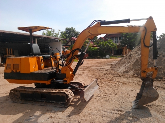 แบ็คโฮ mitsubishi ms030 ใช้งานได้ราคาถูก ไปทำเงินที่นครพนมแล้วครับ