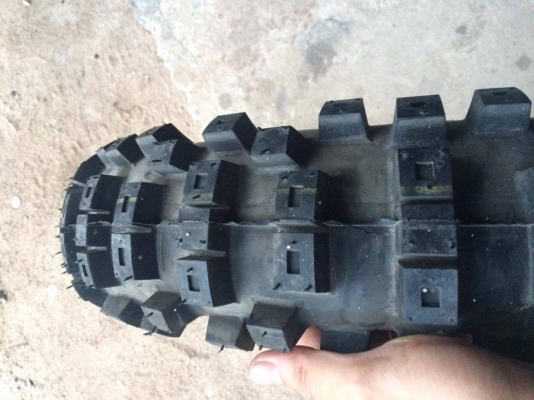 ยางหลัง 120/90-19 เก่าเก็บ ยางหลัง 120/90-19 เก่าเก็บ