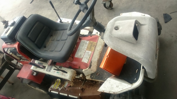 ขายรถตัดหญ้านั่งครับ เก่าญี่ปุ่น OREC RM 85B