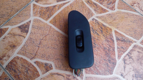 สวิตช์ กระจกประตูหน้าข้างซ้าย NISSAN CEFIRO A31 พร้อมกรอบ