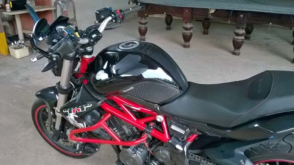 ขาย bennelli tnt 300