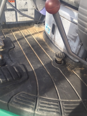 ขายรถขุดเล็กนำเข้าจากญี่ปุ่น komatsu pc30mr-1 สภาพสวยมาก ช่วงล่างสวย ใช้งานน้อย2265ชม.สนใจติดต่อ089-2579650 ดูรถได้ที่ อ.นครชันศรี จ.นครปฐม