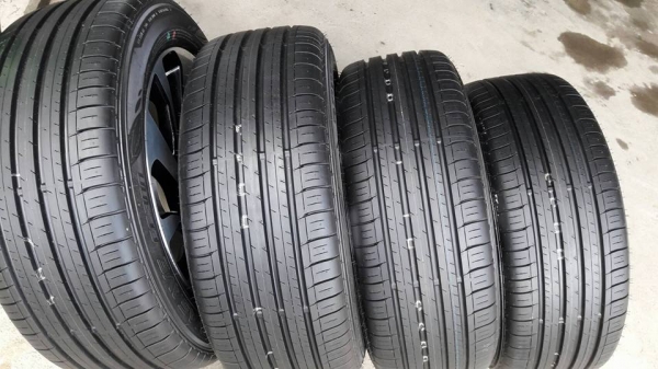 ขายล้อแม็กป้ายแดง civic fc 16" ยางปี16 สนใจติดต่อ ตาเล็ก ล้อและยางครับ 081-3747940