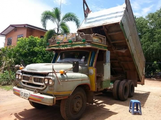 ขายรถ10ล้อ ดั้ม2เพลา หัวยาว เครื่อง165แรง สโลกลาง รถสวยสภาพพร้อมใช้งาน เอกสารพร้อมโอน ราคา310,000 สนใจโทร 090-8588220คุณนะ 093-3258446คุณบิว หรือเข้าดูสินค้าอื่นๆได้ที่ www.narong2truck.com หรือ www.truck.in.th/498 หรือเพจFacebook ณรงค์ ซื้อขายรถมือสอง (เ