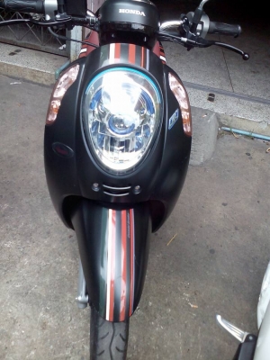 ขาย Honda Scoopy i ล้อแม็ก ปี 57 ปลายปี สภาพภายนอกสวย รถใช้น้อย วิ่งไปสองพันกว่าโล เล่มพร้อมชุดโอน