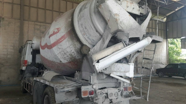 ขายด่วนครับ รถโม่ปูน ลิฟเพอร์ 7 คิว NISSAN CWM431HT เครื่อง 250 ปี 46 รถพร้อมใช้งาน ครับ