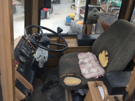 รถตัก CATERPILLAR 910F เก่าญี่ปุ่นแท้ งามสุดๆ !!!