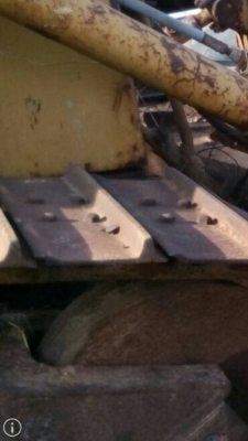 ขายรถแทรกเตอร์ CAT-D-4H เครื่องไม่มีทุกอย่างอยุ่ครบขายทั้งคัน 230000 และแยกชิ้นส่วนอะหลั่ยก็ขายนะคับโซ่คู่ละ98000 เกียเป็นเกียตัด 75000สนใจโทรมาคับ