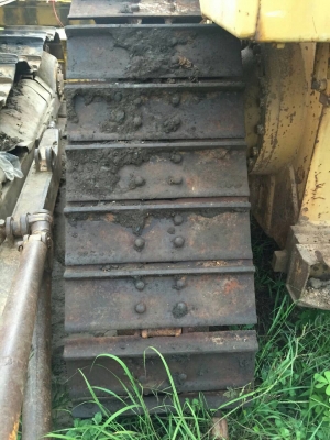 ขายรถแทรกเตอร์ CAT-D-4H เครื่องไม่มีทุกอย่างอยุ่ครบขายทั้งคัน 230000 และแยกชิ้นส่วนอะหลั่ยก็ขายนะคับโซ่คู่ละ98000 เกียเป็นเกียตัด 75000สนใจโทรมาคับ