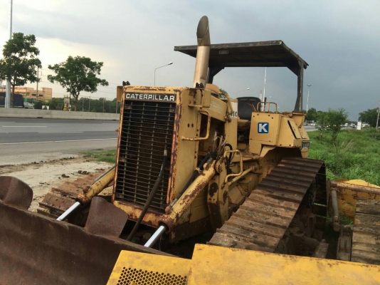 ขายรถแทรกเตอร์ CAT-D-4H เครื่องไม่มีทุกอย่างอยุ่ครบขายทั้งคัน 230000 และแยกชิ้นส่วนอะหลั่ยก็ขายนะคับโซ่คู่ละ98000 เกียเป็นเกียตัด 75000สนใจโทรมาคับ