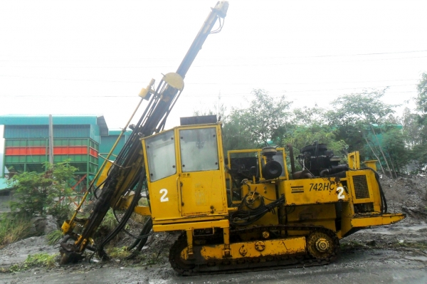 atlas copco รุ่น roc742 hc # 2 atlas copco รุ่น roc742 hc # 2
