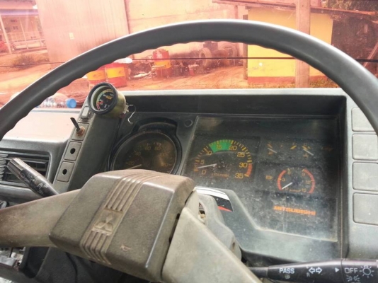 ขายรถดั้ม2เพลา FUSO FN527-TF เครื่อง220เทอร์โบ รถสวยสภาพดี เอกสารถูกต้อง เล่มทะเบียนพร้อมโอน ราคา850,000 สนใจโทร 090-8588220คุณนะ 093-3258446คุณบิว หรือเข้าดูสินค้าอื่นๆได้ที่ www.narong2truck.com หรือ www.truck.in.th/498 หรือเพจFacebook ณรงค์ ซื้อขายรถมื