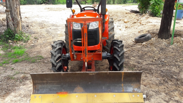 ขายรถไถL4708ใบมีดผาล4พร้อมใช้ครับ ขายรถไถL4708ใบมีดผาล4พร้อมใช้ครับ