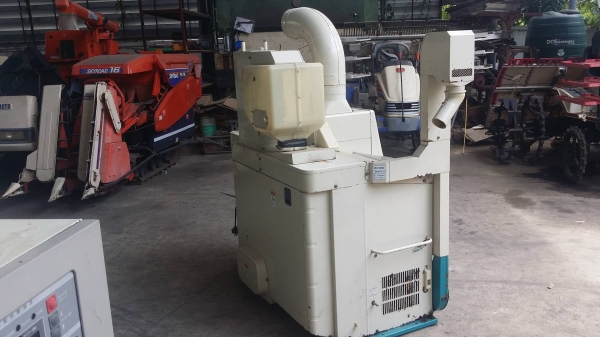 เครื่องสีข้าวกล้องเก่าญี่ปุ่น  SATAKE  รุ่น GPS350BX  สภาพเครื่องสวย พร้อมใช้งาน