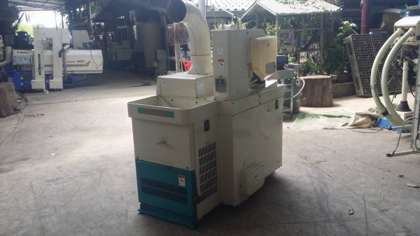 เครื่องสีข้าวกล้องเก่าญี่ปุ่น  SATAKE  รุ่น GPS350BX  สภาพเครื่องสวย พร้อมใช้งาน