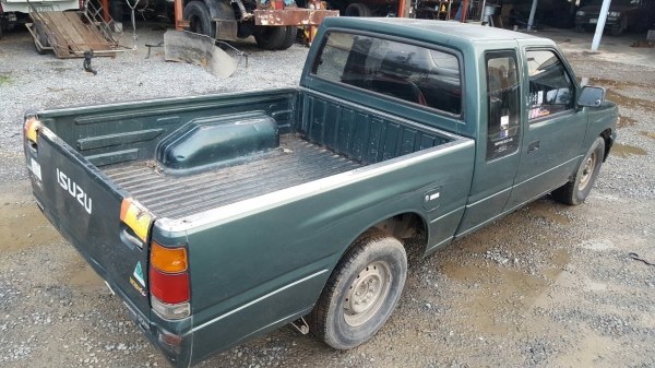 ขายรถ ISUZU TFR ปี97 เครื่องดี คัสซีสวย รถพร้อมใช้งาน เอกสารพร้อมโอน ราคา.125,000 บาท โทร.080-1085007 บอล