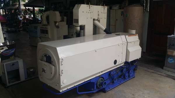 เครื่องสีข้าวกล้องเก่าญี่ปุ่น  ISEKI  รุ่น 500  สภาพเครื่องสวย พร้อมใช้งาน