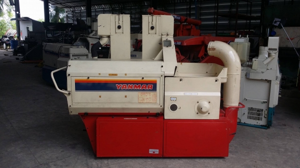 เครื่องสีข้าวกล้องเก่าญี่ปุ่น YANMAR  รุ่น RHS30D สภาพเครื่องสวย พร้อมใช้งาน