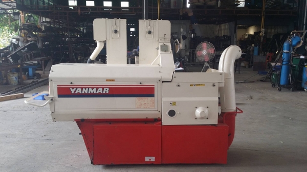 เครื่องสีข้าวกล้องเก่าญี่ปุ่น  YANMAR  รุ่น RHS30DL  สภาพเครื่องสวย พร้อมใช้งาน  ขนาดกระทัดรัด