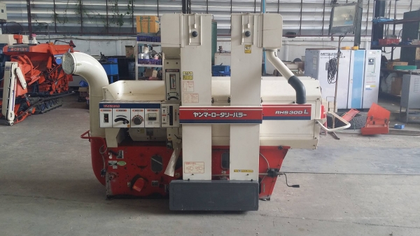 เครื่องสีข้าวกล้องเก่าญี่ปุ่น  YANMAR  รุ่น RHS30DL  สภาพเครื่องสวย พร้อมใช้งาน  ขนาดกระทัดรัด