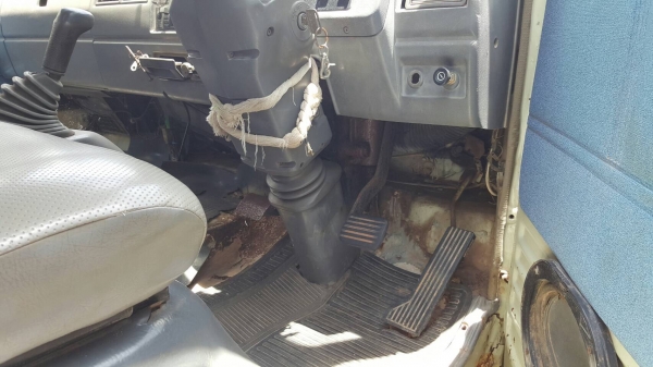 ขาย 6 ล้อ HINO FC2WHKA กระบะยาว 5.50 เมตร เครื่อง WO4D 120 แรงม้า คัสซีสวยตลอดเส้น ทะเบียนพร้อมโอน ขาย 6 ล้อ HINO FC2WHKA กระบะยาว 5.50 เมตร เครื่อง WO4D 120 แรงม้า คัสซีสวยตลอดเส้น ทะเบียนพร้อมโอน