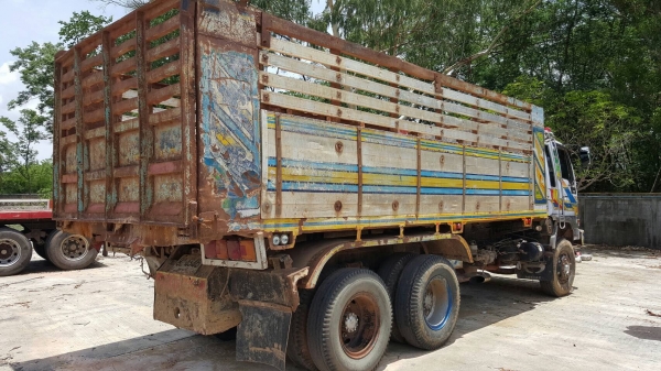 ขาย 10 ล้อดั้ม HINO FM3M มีระบบลากพ่วง คัสซีสวยตลอดเส้น เครื่อง M10C 240 แรงม้า สโลว์กลาง ช่วงล่างดี เอกสารเล่มทะเบียนครบ ราคาต่อรองได้ครับ