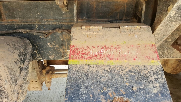 ขาย 10 ล้อดั้ม HINO FM3M มีระบบลากพ่วง คัสซีสวยตลอดเส้น เครื่อง M10C 240 แรงม้า สโลว์กลาง ช่วงล่างดี เอกสารเล่มทะเบียนครบ ราคาต่อรองได้ครับ