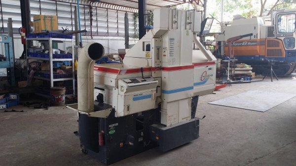 เครื่องสีข้าวกล้องเก่าญี่ปุ่น YANMAR  รุ่น RHS400 สภาพเครื่องสวย พร้อมใช้งาน