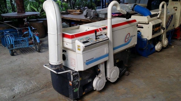 เครื่องสีข้าวกล้องเก่าญี่ปุ่น YANMAR รุ่น RHM250 สภาพเครื่องสวย พร้อมใช้งาน
