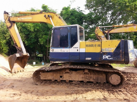 ขายรถขุด แบคโค KOMATSU PC200-5 ไฟฟ้าครบ แอร์เย็น เครื่องเดิม ปั้มเดิม ช่วงล่างดี เอวแน่น รถสวยสภาพพร้อมใช้งาน เอกสารถูกต้อง เล่มทะเบียนพร้อม ราคา720,000 สนใจโทร 090-8588220คุณนะ 093-3258446คุณบิว หรือเข้าดูสินค้าอื่นๆได้ที่ www.narong2truck.com หรือ www.t