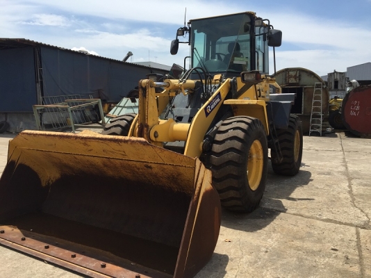 รถตักล้อยาง Komatsu WA200-5 รภเก่านอกนำเข้าจากญี่ปุ่่น พร้อมใข้งานทันที 091 695-6445