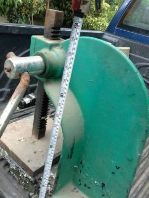 แท่นกดปั๊มขึ้นรูปชิ้นงาน กดตัดชิ้นงาน แบบใช้มือกดตัวใหญ่จากญี่ปุ่น