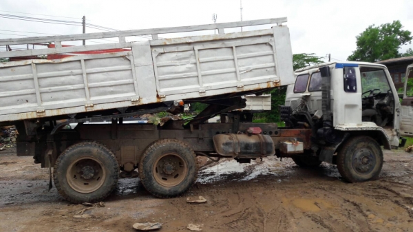 ขาย 10 ล้อดั้ม ROCKY 175 วางเครื่อง 6BG1 เทอร์โบอินเตอร์ 230 แรงม้า ช่วงล่าง FUSO เบรคทิฟฟี่ พาวเวอร์ มีระบบลากพ่วง ทะเบียนครบพร้อมโอน ขาย 10 ล้อดั้ม ROCKY 175 วางเครื่อง 6BG1 เทอร์โบอินเตอร์ 230 แรงม้า ช่วงล่าง FUSO เบรคทิฟฟี่ พาวเวอร์ มีระบบลากพ่วง ทะเบียนครบพร้อมโอน