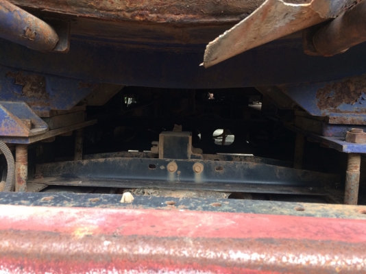 รถฮีโน่ 6 ล้อ บรรทุกน้ำมัน FC4J  140 แรงม้า. ปี 44. , ( * มี ขาย 2 คัน. )     สนใจติดต่อ  081 - 6079515