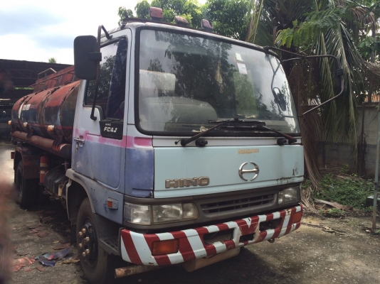 รถฮีโน่ 6 ล้อ บรรทุกน้ำมัน FC4J  140 แรงม้า. ปี 44. , ( * มี ขาย 2 คัน. )     สนใจติดต่อ  081 - 6079515