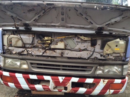 รถฮีโน่ 6 ล้อ บรรทุกน้ำมัน FC4J  140 แรงม้า. ปี 44. , ( * มี ขาย 2 คัน. )     สนใจติดต่อ  081 - 6079515